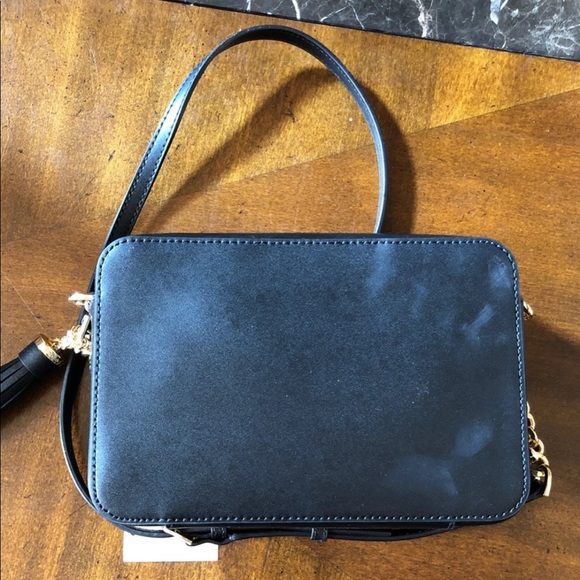 ✨SOLD✨Michael Kors large Ginny Camera - Picture 3 of 8